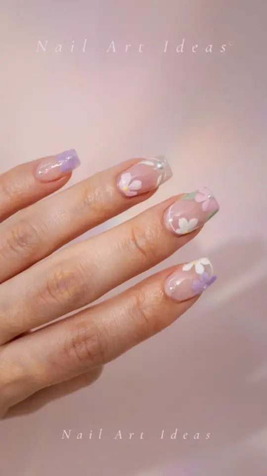 Falling Sakura cat eye nail art with Varnail Moonlight Gel - spring nails inspo πΈ