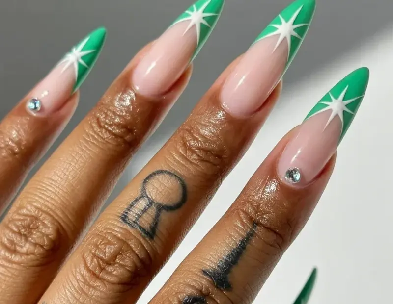 Acrylic Nails Before & After: Nude to Green Gradient with Star Tips