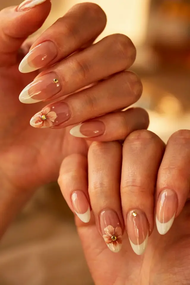 Fall Acrylic Nail Trends: 15 Almond Designs for Thanksgiving